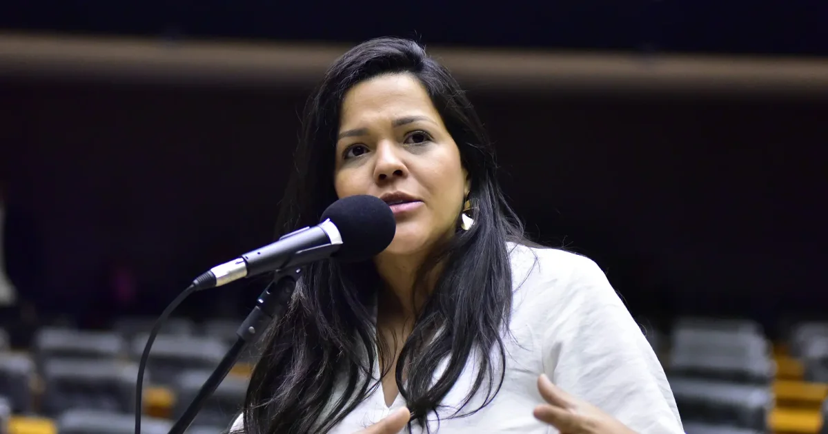 Pivô de crise com Michelle relata ameaças e abandona disputa ao Senado