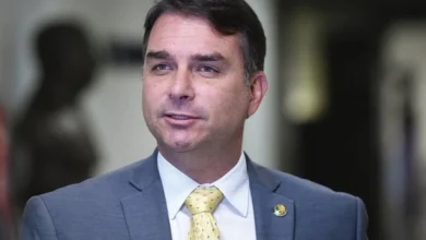 PL aciona o TSE contra a divulgação de documentário sobre Flávio Bolsonaro