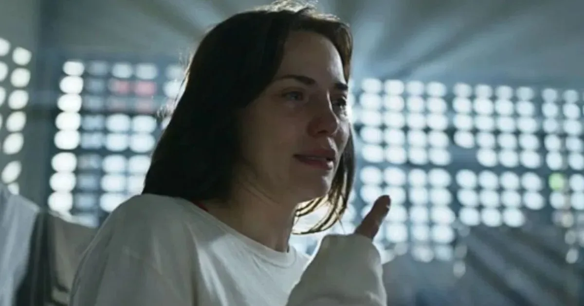 Resumo de Quem Ama Cuida pega fogo com Adriana indo parar no hospital