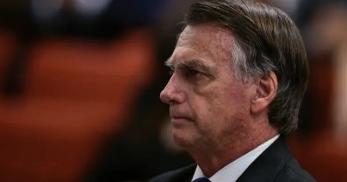 Sem esperar a PGR, Moraes determina busca na casa de Bolsonaro