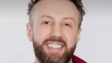 Thiago Pasqualotto aparece nos braços de bombeiros durante programa