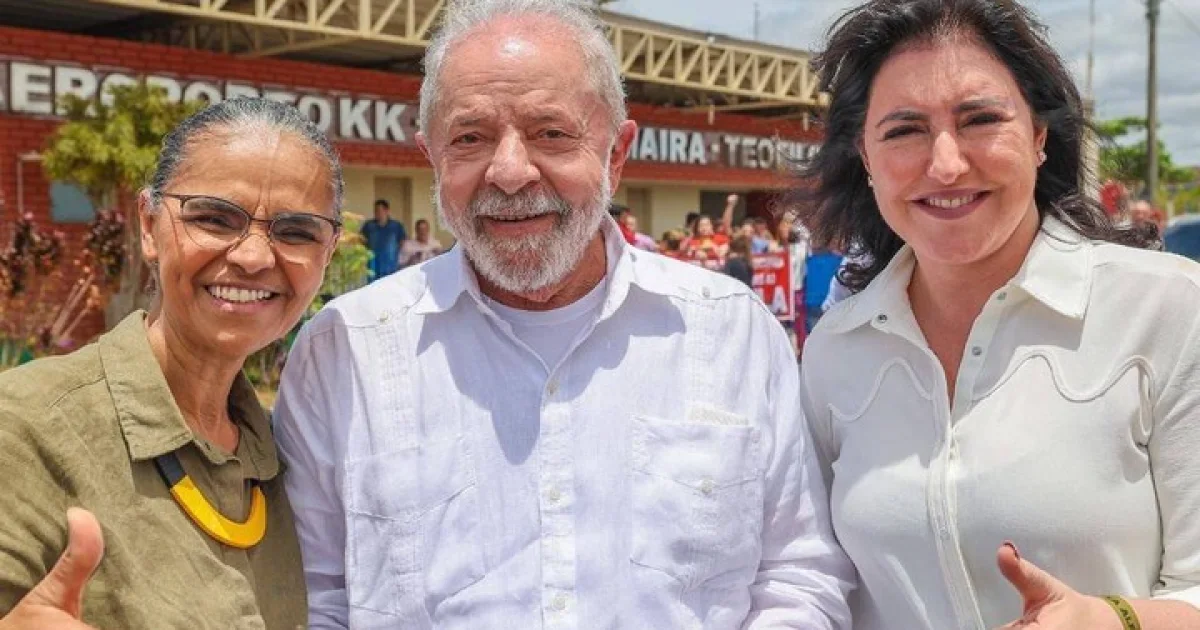 Tribunal multa Lula em R$ 15 mil por pedir votos a Marina e Tebet