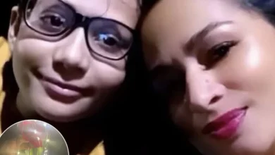 Um gesto de amor eterno: menino de 11 anos coloca abajur no caixão da mãe