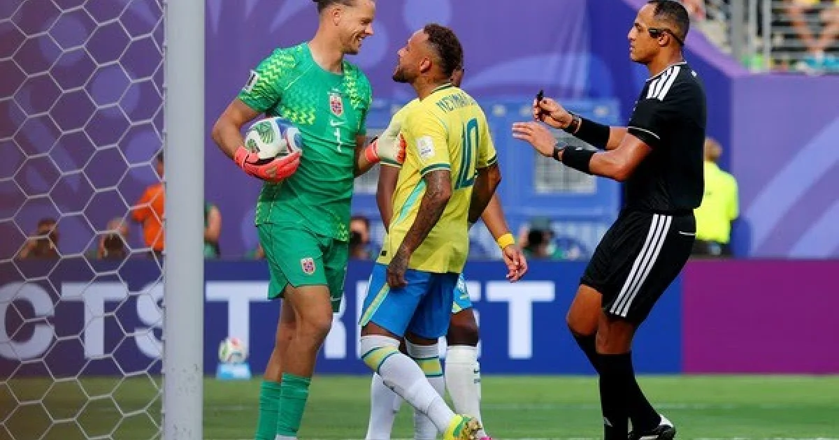 Veja o que Neymar disse ao goleiro da Noruega