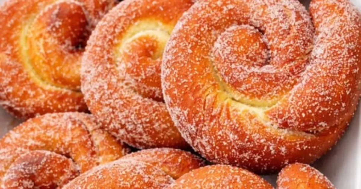 A receita perfeita para o café da tarde: essa massa doce frita é simples, econômica e fica pronta para desaparecer da mesa