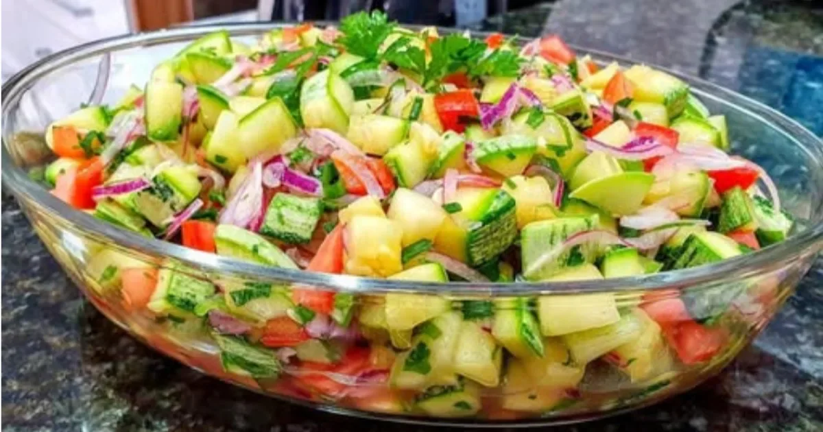 Abobrinha simples vira acompanhamento de restaurante com esse preparo fácil e cheio de sabor