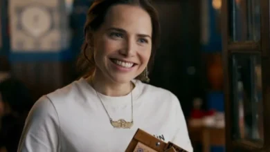 Adriana arruma trabalho e esconde fortuna em Quem Ama Cuida