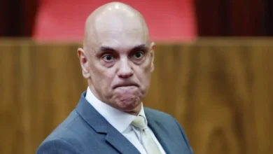 Alexandre de Moraes aciona PGR sobre proibição de visitas de Flávio Bolsonaro