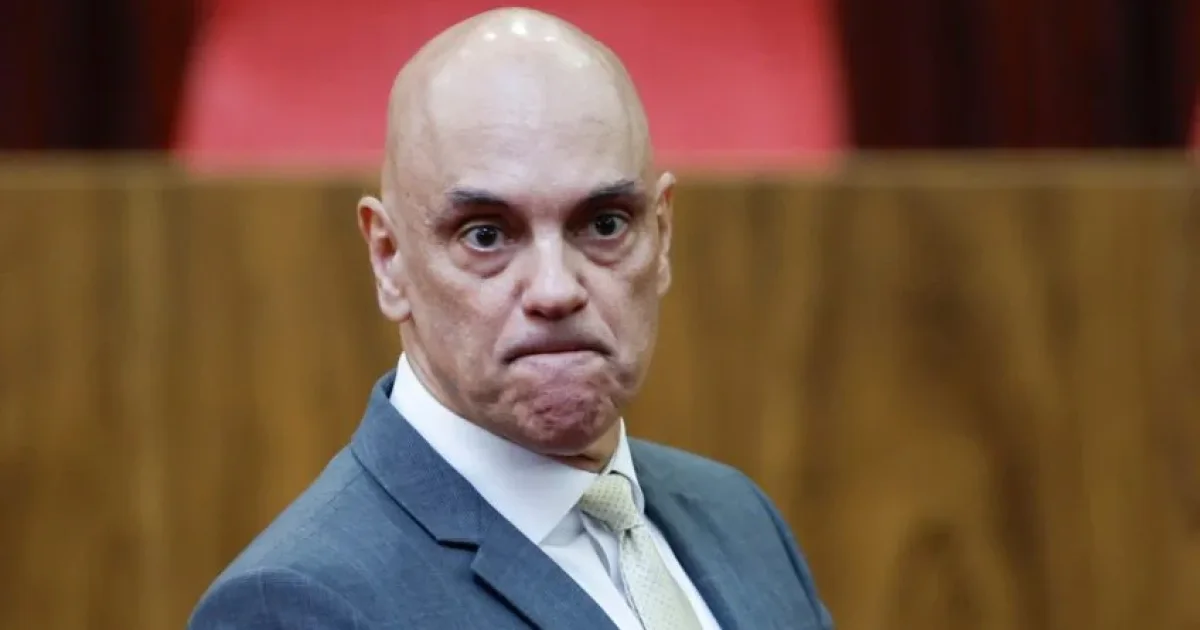 Alexandre de Moraes aciona PGR sobre proibição de visitas de Flávio Bolsonaro