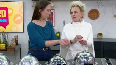 Ana Maria Braga chama atenção ao vivo ao brincar com repórter durante o Mais Você