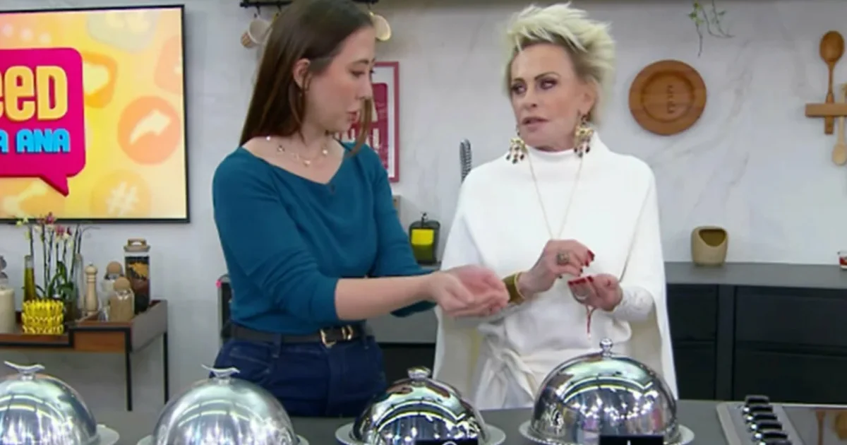 Ana Maria Braga surpreende repórter ao vivo