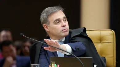 André Mendonça fica isolado ao lado de Nunes Marques em decisão do TSE envolvendo Lula