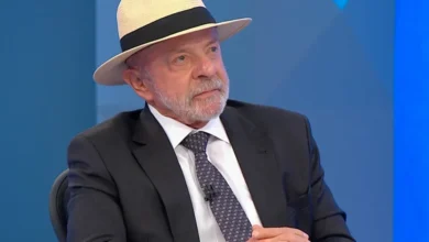 Após mensagens virem a público, Lula parte para cima da PF