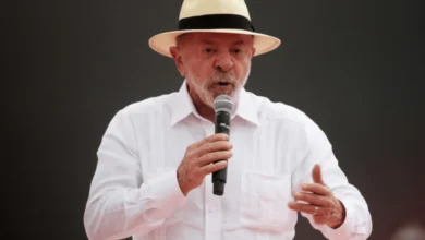 Após reunião com Lula, Motta e Alcolumbre anunciam votação do fim taxa das blusinhas