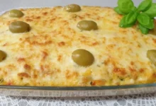 Bacalhau + batatas + creme + muçarela: coloque tudo no forno e prepare um almoço de família de dar água na boca!