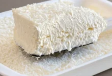 Bata tudo no liquidificador e leve para gelar: essa sobremesa fica tão leve e cremosa que parece uma nuvem