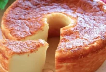 Bolo mole de liquidificador: receita cremosa e fácil que fica com textura parecida com pudim
