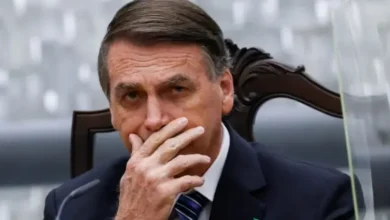 Bolsonaro ganha autorização para deixar prisão domiciliar, mas Moraes impõe condição