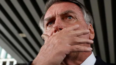 Bolsonaro pede a Moraes autorização para aulas à filha em casa
