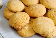 Broa de fubá simples: receita caseira que fica douradinha e perfeita para acompanhar o café