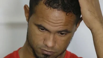 Bruno vai à Justiça e exige indenização milionária