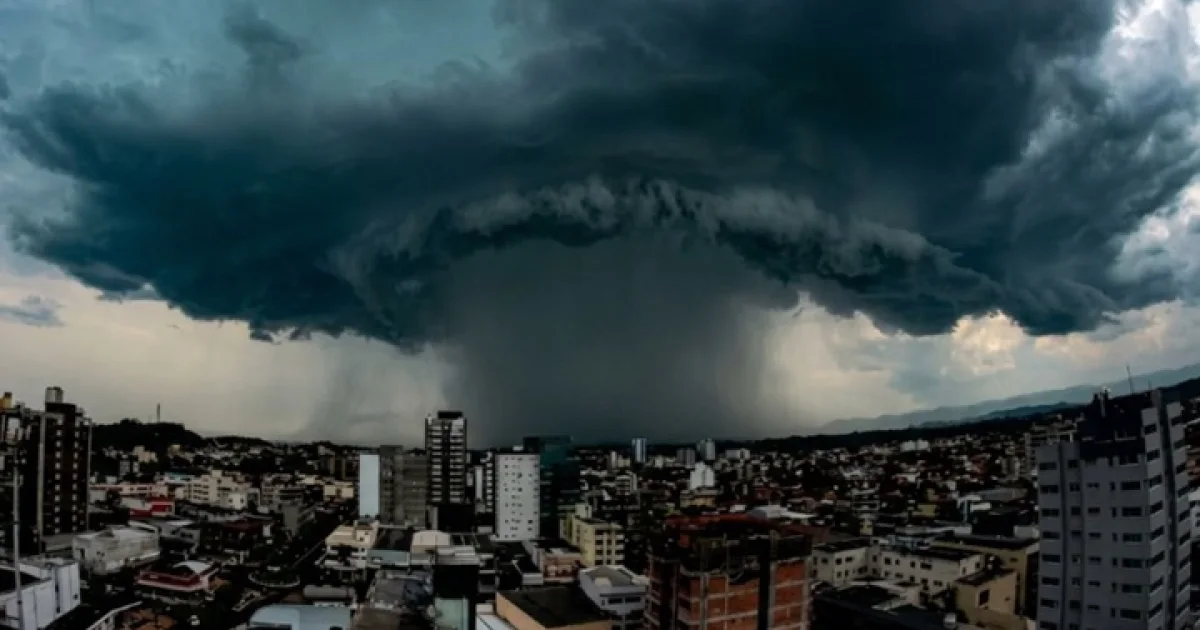 Ciclone bomba já tem data para se formar no Brasil e causar ventos de 150 km/h; Inmet mostra rota