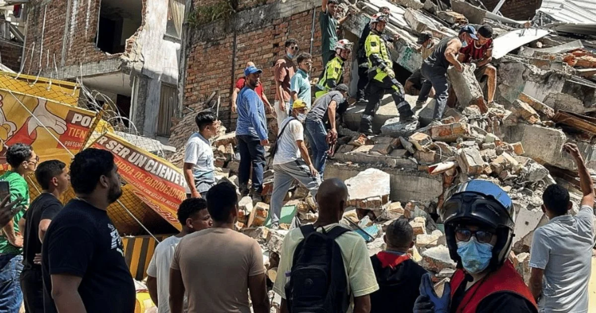 Colombianos retiram escombros com as próprias mãos na luta pela sobrevivência