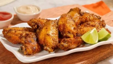 Coloquei essas tulipas de frango no forno e o resultado ficou douradinho e suculento