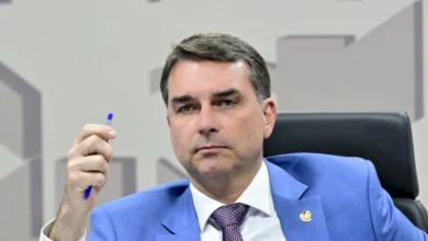 Corrupção do INSS chegou ao gabinete de Lula, diz Flávio