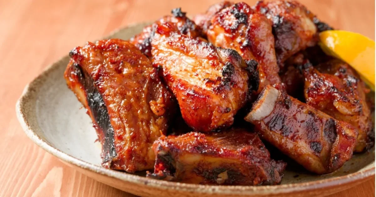 Costelinha na panela de pressão: o segredo para deixar a carne macia por dentro e douradinha por fora