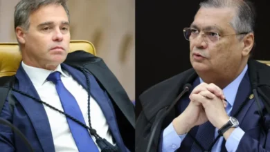 Decisão de Flávio Dino sobre 'Dark Horse' pressiona André Mendonça