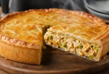 Empadão de frango cremoso que derrete na boca: veja o segredo da massa perfeita