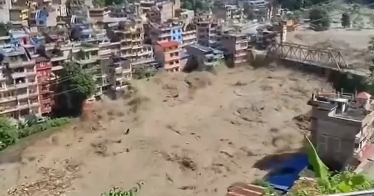 Enxurrada de lama na fronteira Nepal-Tibete deixa ao menos 157 mortos e centenas de desaparecidos​​​​​​​​​​​​​​​​​​​​​​​​​​​​​​​​​​​​​​​​​​​​​​​​​​
