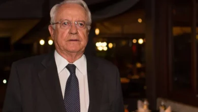 Ex-ministro deixou o STF há duas décadas, mas acaba de tomar decisão inesperada