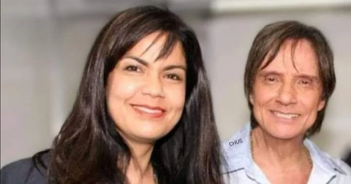 Filha mais nova de Roberto Carlos chama atenção por parecer com a mãe