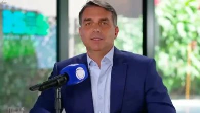 Flávio abre o jogo sobre o futuro de Bolsonaro