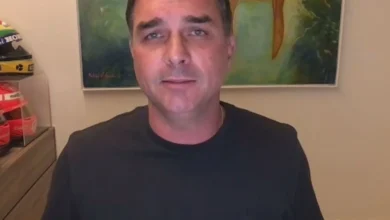 Flávio Bolsonaro afirma estar preparado para comandar o Brasil e promete mudanças