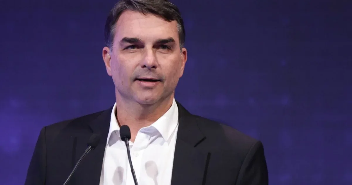Flávio Bolsonaro enfrenta problema no TSE e não consegue registrar candidatura por alteração na filiação partidária​​​​​​​​​​​​​​​​​​​​​​​​​​​​​​​​​​​