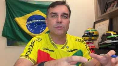 Flávio Bolsonaro sobe o tom e dispara contra Lula