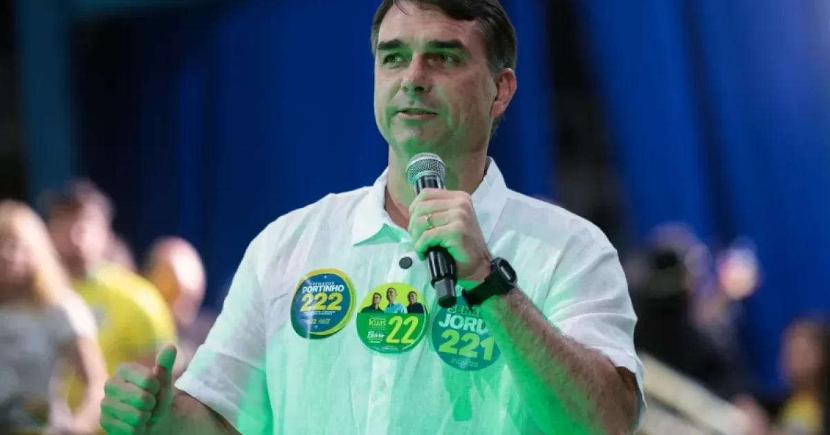 Flávio falta a debate e expôe o real motivo para toda população