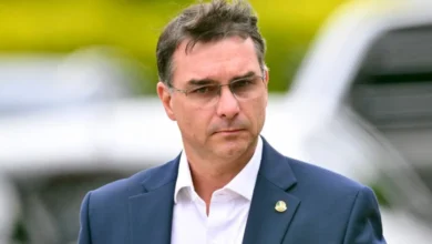 Flávio parte para cima e leva acusação contra ministro ao TSE