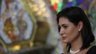 Hospital atualiza estado de Michelle Bolsonaro internada por “crises de enxaqueca”