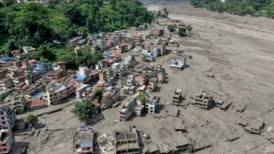Inundações deixam ao menos 55 mortos e mais de 380 turistas desaparecidos no Nepal