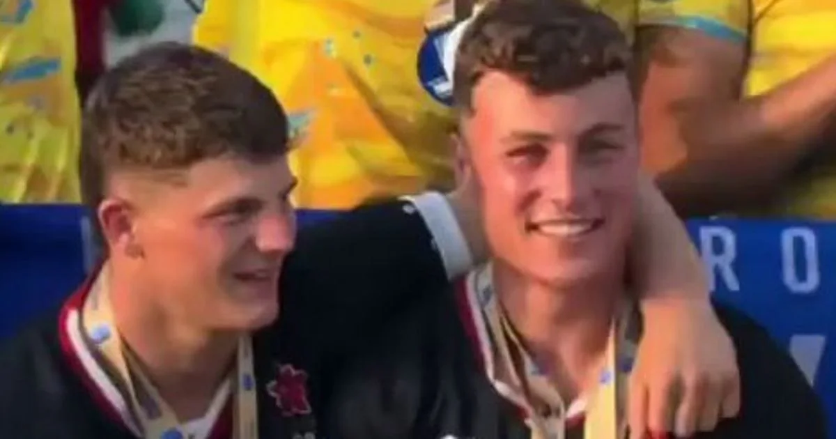 Jogadores de Rugby da Suíça chamam atenção durante comemoração