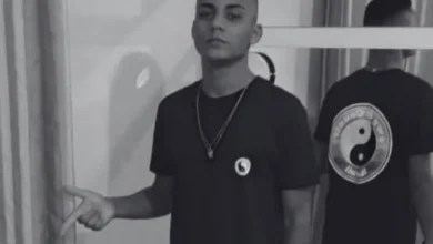 Jovem de 23 anos não resiste após ser atingido por 300 kg de placas de madeira