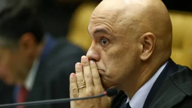 Justiça rejeita ação da família de Moraes contra senador por fala sobre PCC