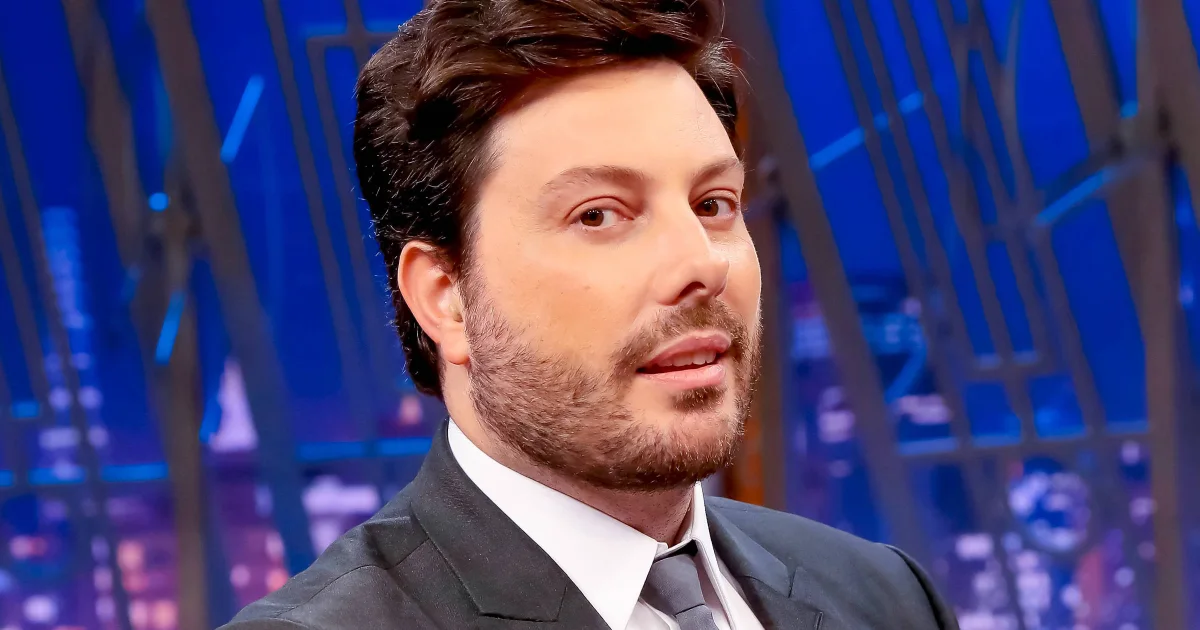 Justiça toma decisão contra Danilo Gentili após publicações sobre Padre Júlio