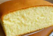 Minha bisavó ensinou esse bolo de leite condensado SEM farinha de trigo fica tão fofinho que parece algodão