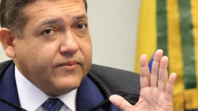 Ministro dá prazo de 24h para Presidência tirar do ar posts sobre Lula