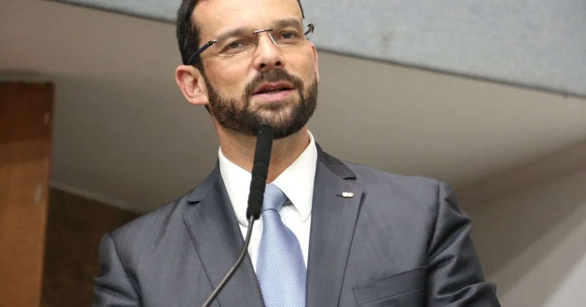 Novo advogado de Vorcaro procura Mendonça em meio a tentativa de nova delação